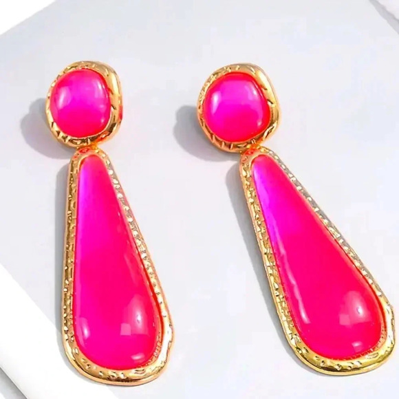 Zara Jewelry - Zara Selena Gomez Gold Pink Resin Earrings
